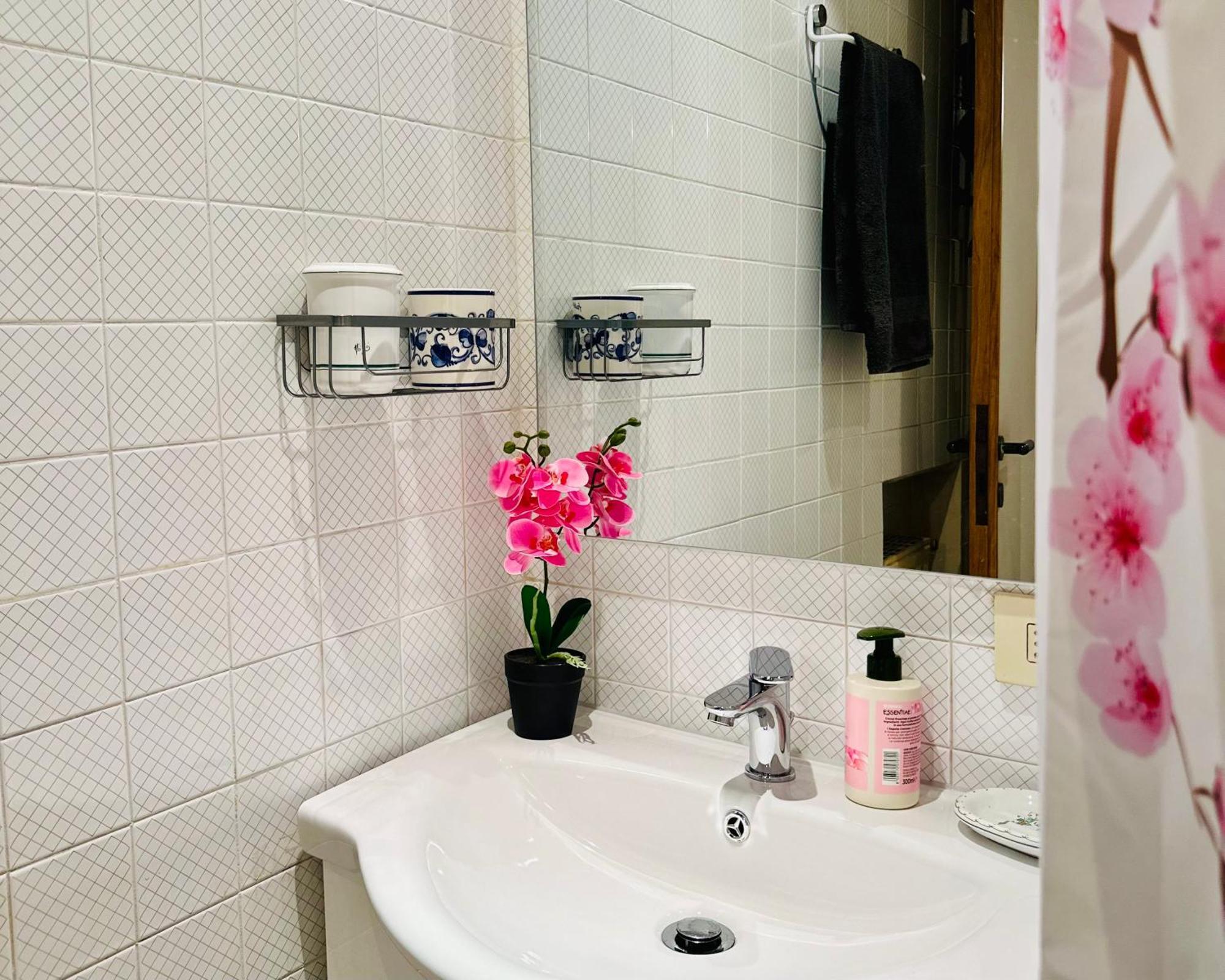 3 Minuti A Piedi Metro B Per Centro E Fl1 Fiumicino - La Casa Di Bubi Apartment *